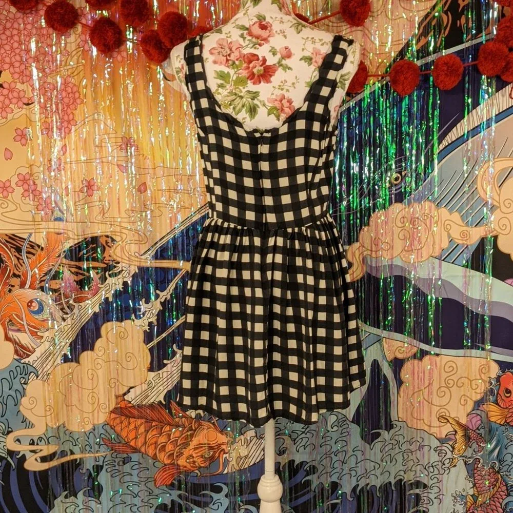 Forever 21 Skater Dress - Size M - Picture 5 of 9